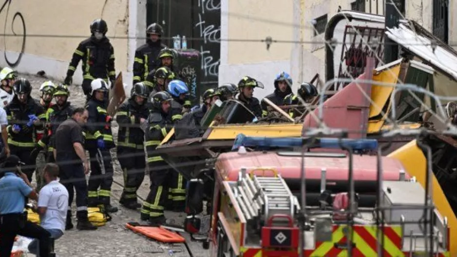 Εθνικός πένθος στην Πορτογαλία μετά την τραγωδία με 15 νεκρούς στο τελεφερίκ Γκλόρια