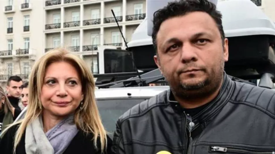 Τέμπη: Καρυστιανού και Ρούτσι ζητούν εκταφή των παιδιών τους με εξώδικο στον Μητσοτάκη