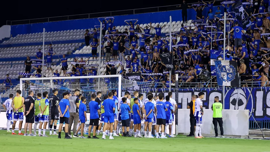 "Είμαστε μια γροθιά ενάντια σε όλα τα προβλήματα που μας άφησαν στο πέρασμα τους οι εγκληματίες"
