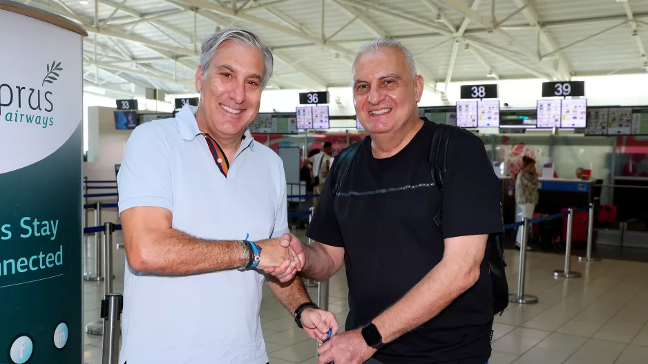 Δώρο φανέλες (ΦΩΤΟΣ)