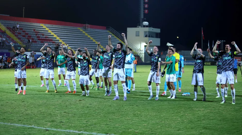 "Κτυπάει την πόρτα για πρωτάθλημα και με τα ΔΥΟ χέρια"!