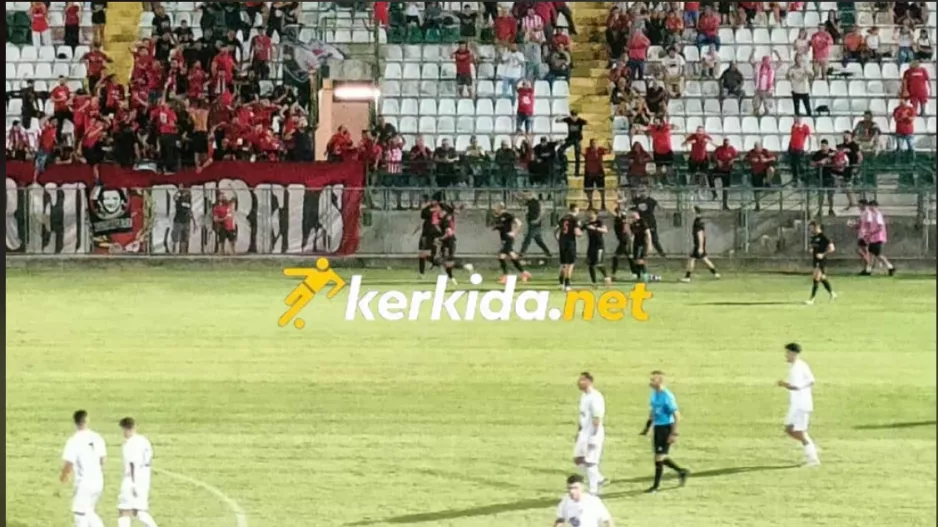 Το ντέρμπι της πρεμιέρας... βάφτηκε "ερυθρόλευκο"! (Φώτος)
