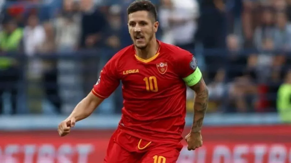 90λεπτο... ο captain Γιόβετιτς 
