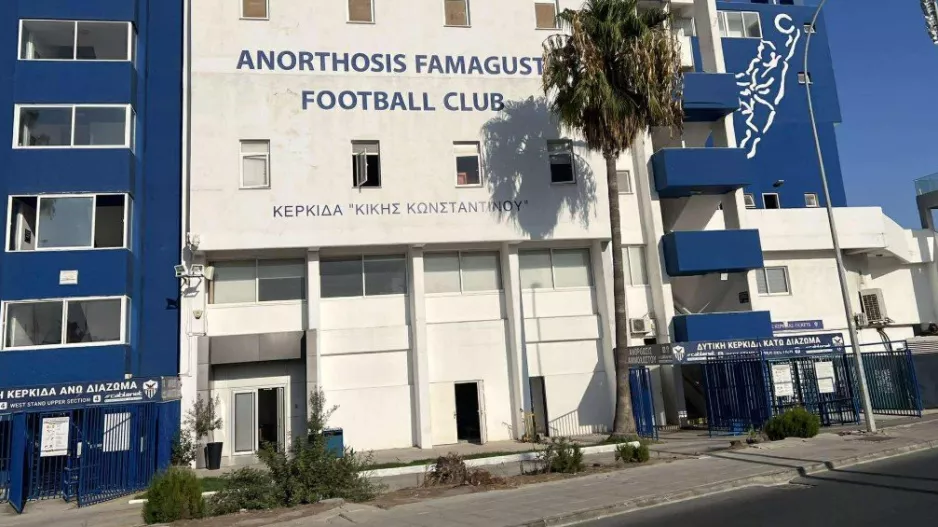 Σύλληψη 25χρονου έξω από το ΠΑΠ - Ελαφρύς τραυματισμός αστυνομικού