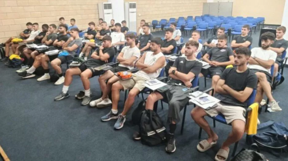 Υποτροφία... 33 ποδοσφαιριστές!