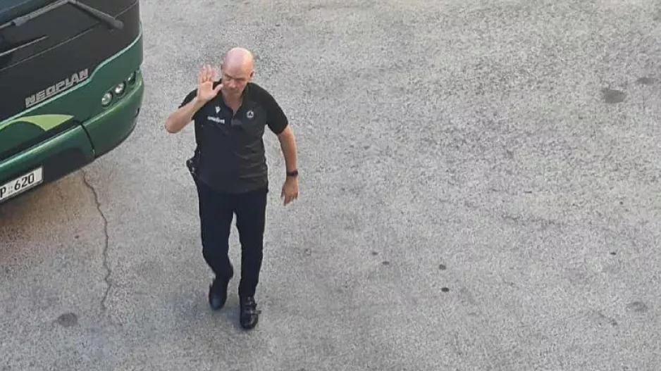 Χαιρέτησε ο κόουτς