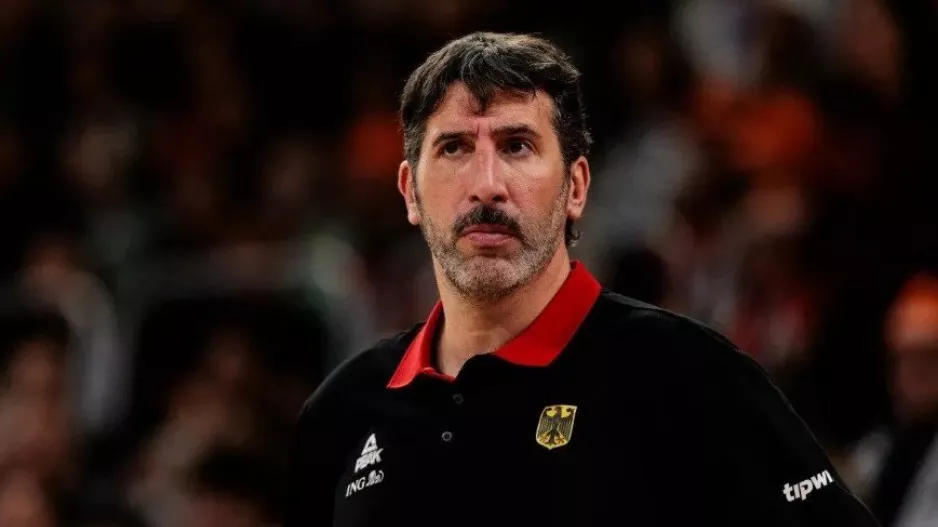 Τέλος ο Μουμπρού, αυτός είναι ο νέος head coach της Γερμανίας
