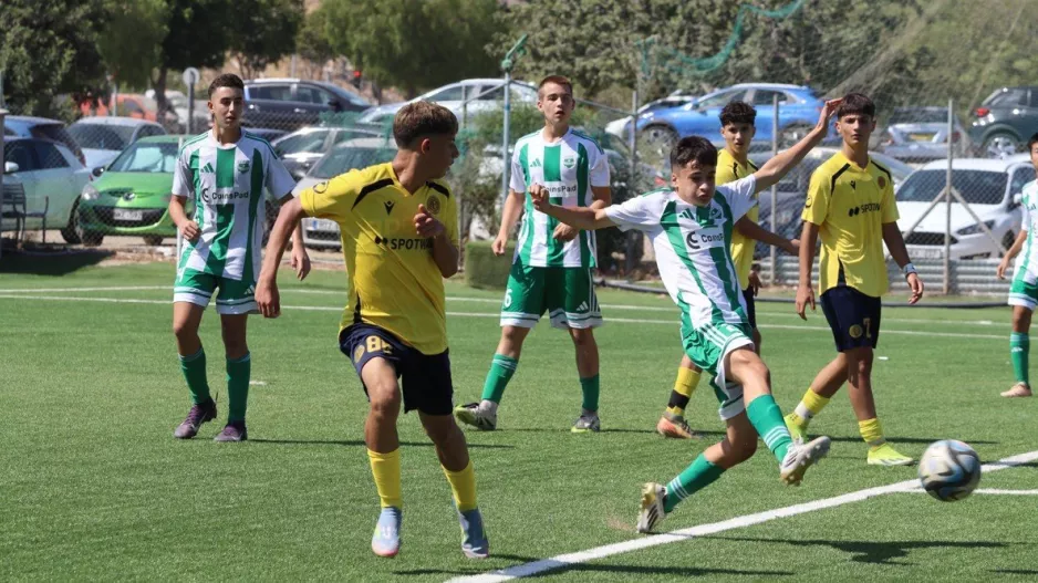 (Φωτορεπορτάζ) Κ15 Άρης-ΑΕΛ