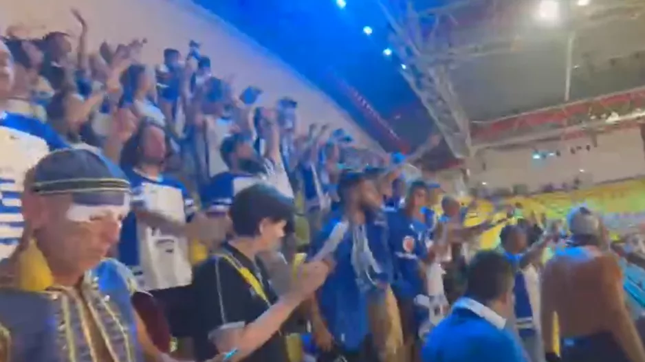 (Βίντεο Kerkida) "Όπου και να πας θα είμαι πάντα εδώ να στο τραγουδώ"