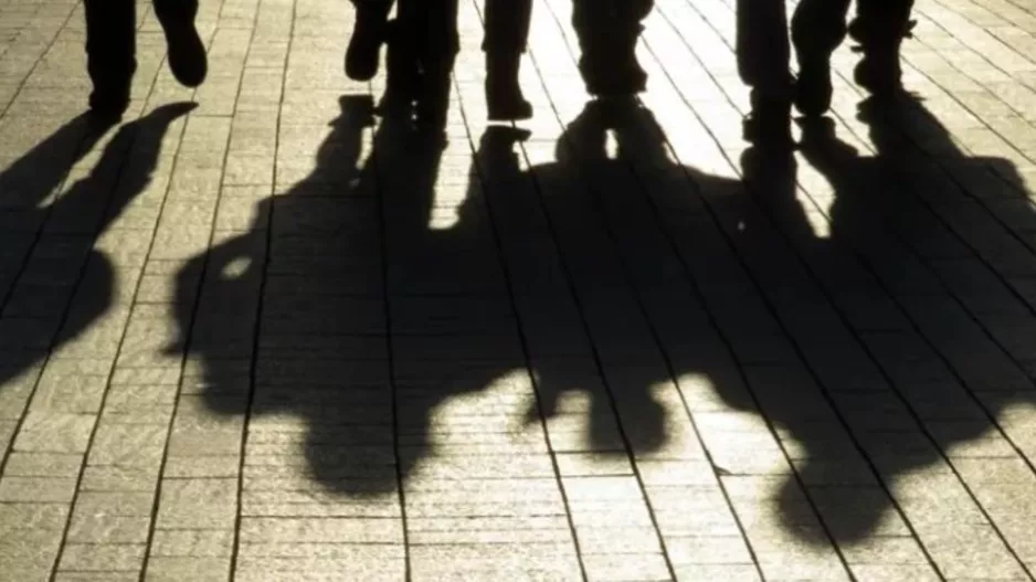 Ψες στον Στρόβολο/Τα έσπασαν όλα κρατώντας ρόπαλα και μεγάλα μαχαίρια