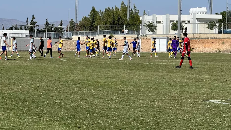Γαλαζοκίτρινο το ντέρμπι Κ17