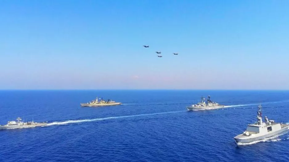 Tεράστια άσκηση στο Αιγαίο με 60 αεροσκάφη και ολόκληρο τον στόλο