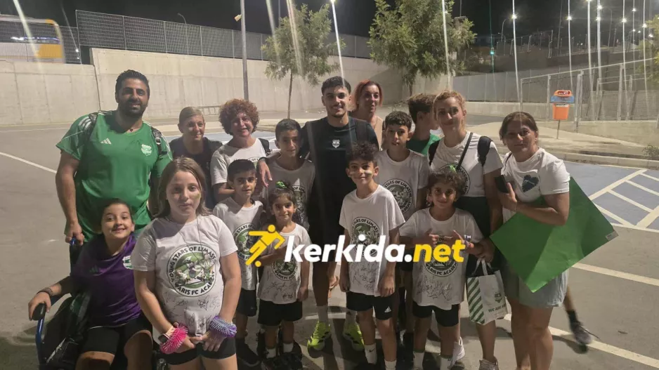 (ΦΩΤΟ Kerkida) Σκηνικό με Χάμπο έξω από το "Αλφαμέγα"!