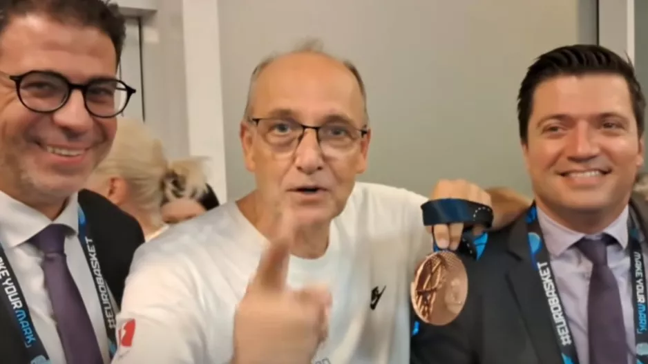 Η αφιέρωση του Λιόλιου: "Το μετάλλιο είναι για την Κύπρο, μας έδωσε δύναμη και το πήραμε"