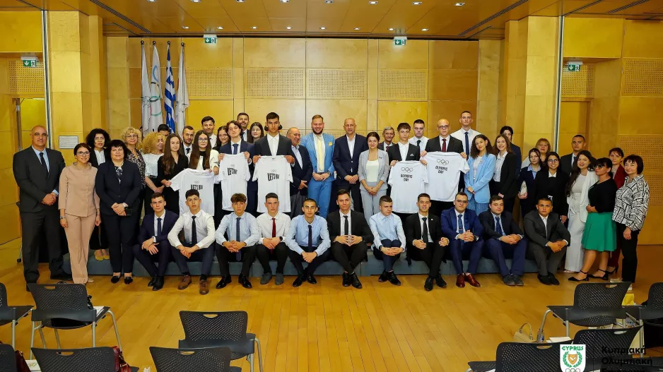 ΚΟΕ : Επίσκεψη Βουλγαρικής αντιπροσωπείας στο Ολυμπιακό Μέγαρο (φώτος)
