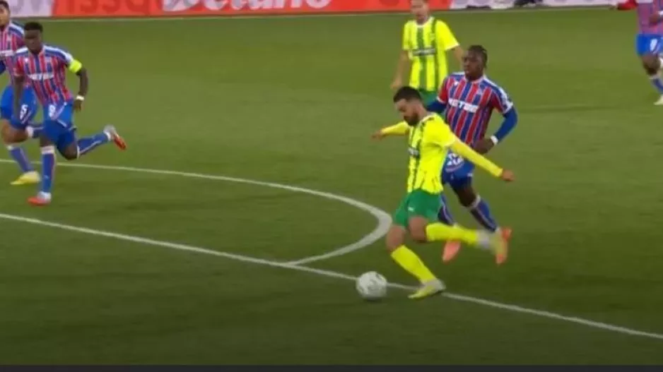 Η στιγμή του...πυροβολισμού στο Selhurst Park!