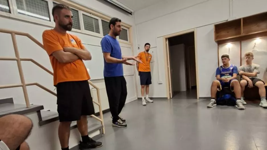 ΑΠΟΕΛ/Επίσκεψη από τον αρχηγό(Φώτος) 