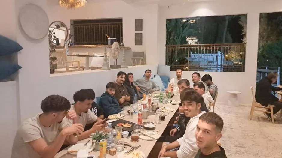 Γεύμα από τη διοίκηση