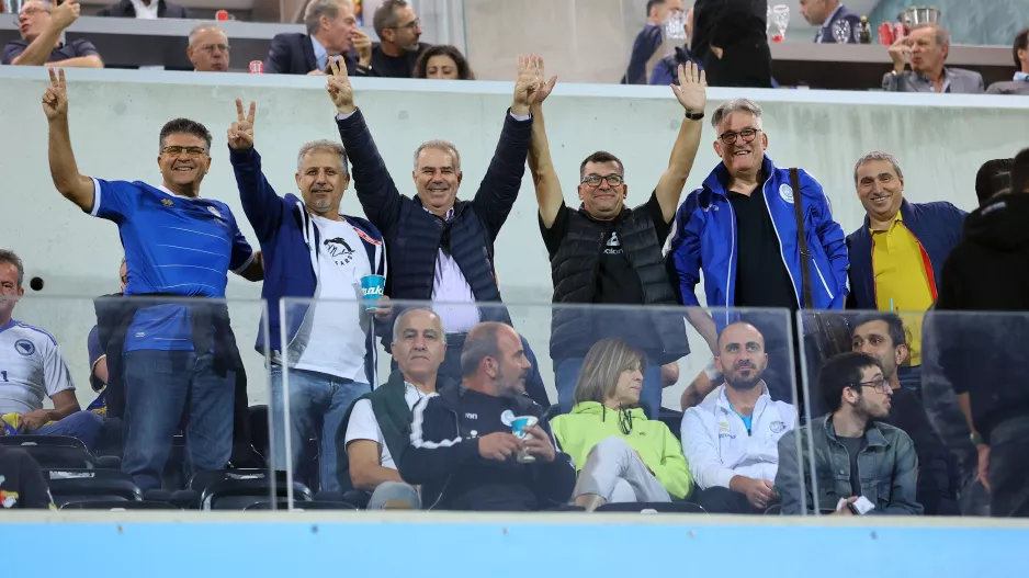 Η παρέα του καφεστράτα