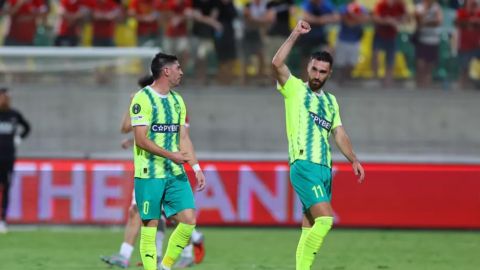 Τρίτωσε...το καλό για Riad Bajic!