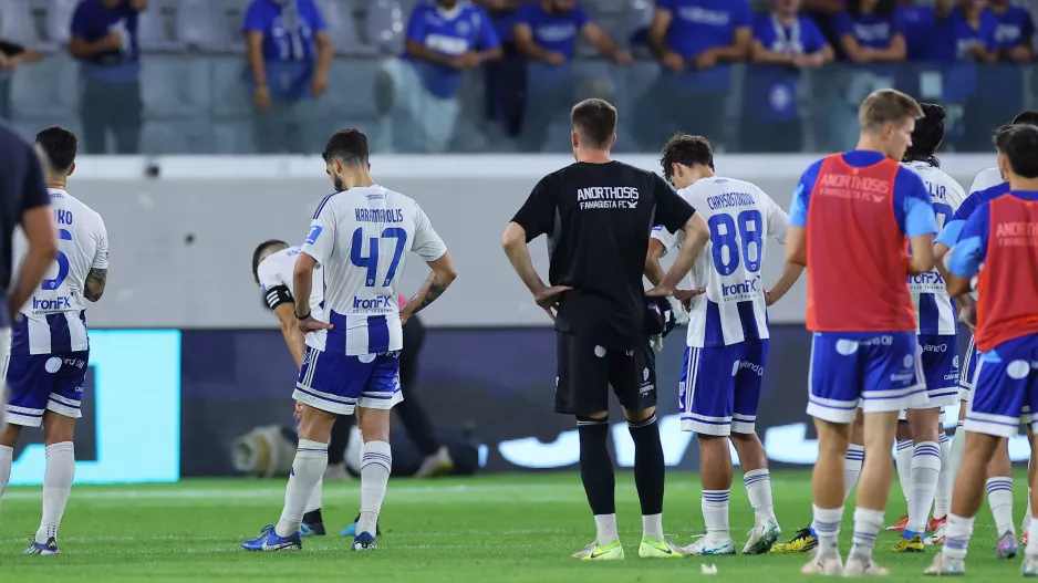 Προσέγγιση τελικού με Ακρίτα