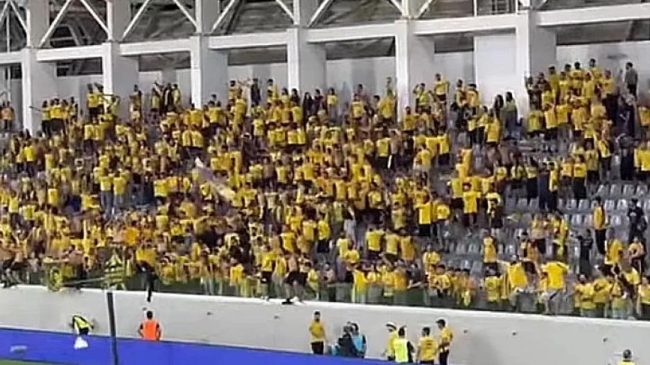 Τεσσάρα και... κίτρινο πάρτι στο πέταλο! (Βίντεο Kerkida)
