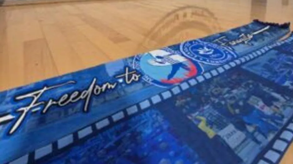 Το επετειακό κασκόλ και τα εισιτήρια διαρκείας
