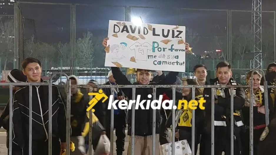 Μικρός Καζάκος/ Μήνυμα σε Λουίς με το... έμβλημα της Πάφου!