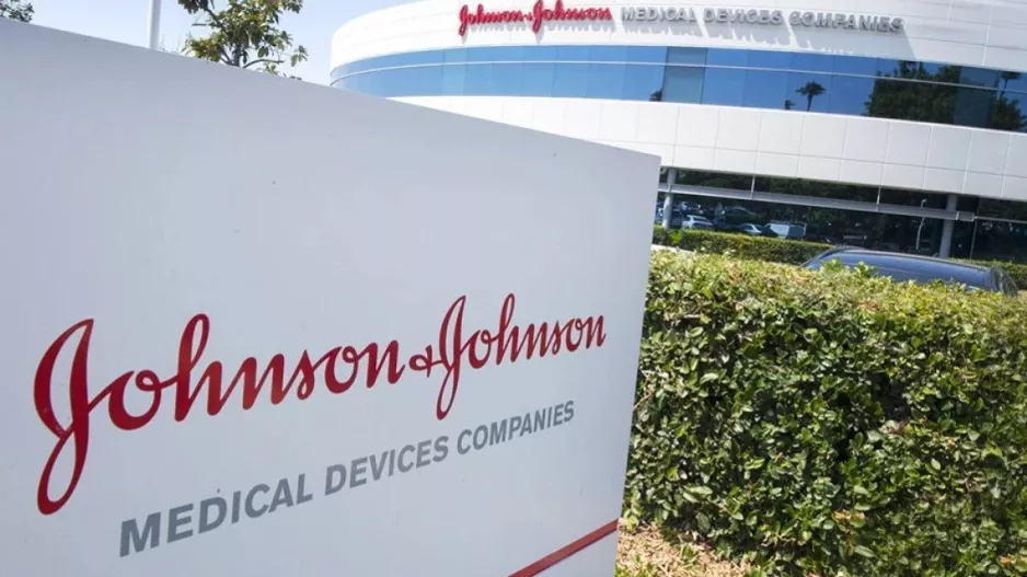 Johnson & Johnson: Καλείται να πληρώσει αποζημίωση $966 εκατ.