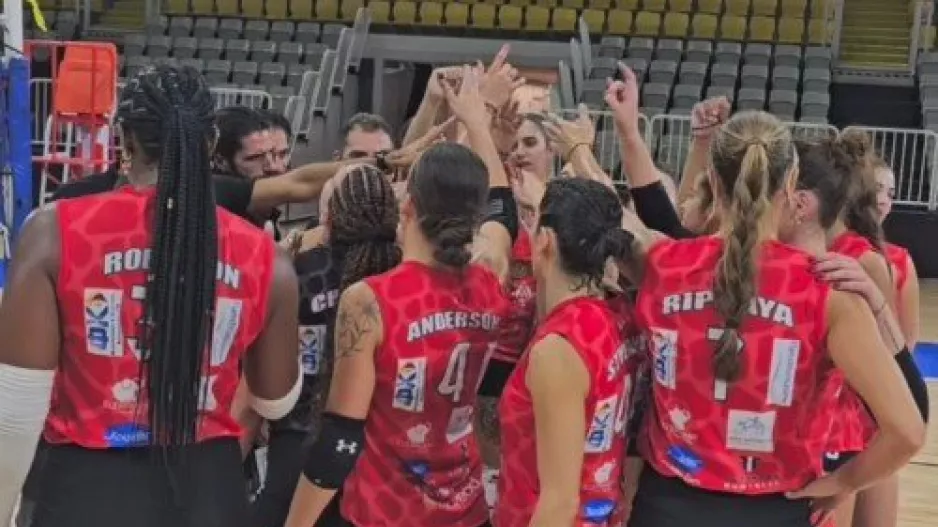 "Βαρωσιώτικο πετοσφαιρικό ντέρμπι στην προσφυγιά"
