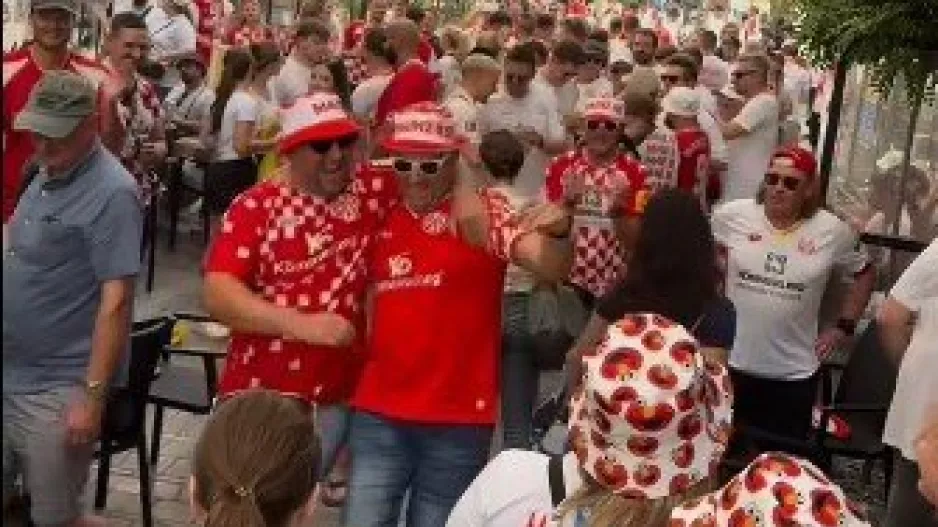 (Βίντεο) Το έριξαν... στο χορό οι Γερμανοί