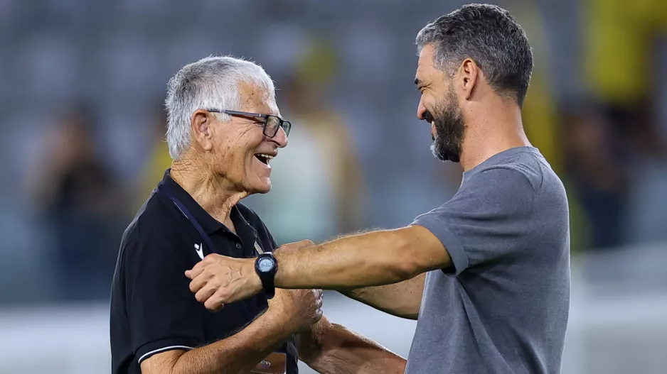 ΩΡΑΙΟ ΑΕΛίστικο σκηνικό 