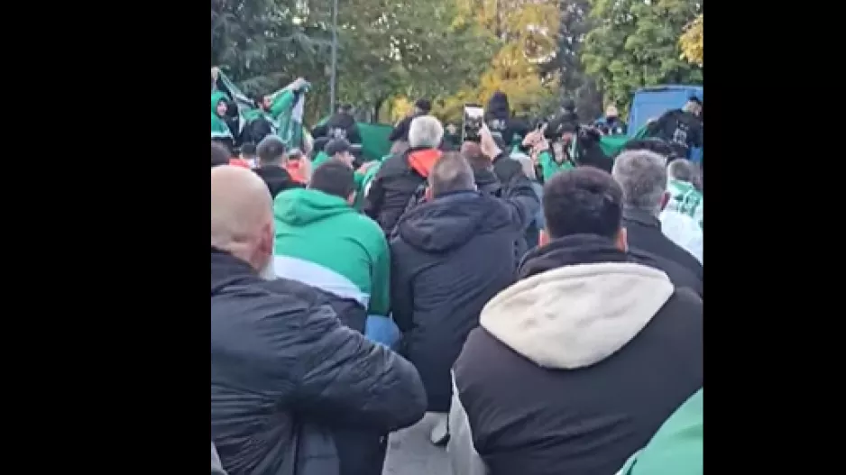 (Βίντεο Kerkida) Pre game και... "πράσινη" πορεία για το Fadil Vokrri