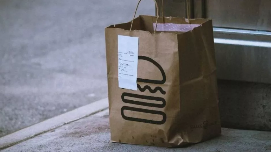 Ιαπωνία/Eκμεταλλεύτηκε εφαρμογή delivery και έτρωγε δωρεάν 
