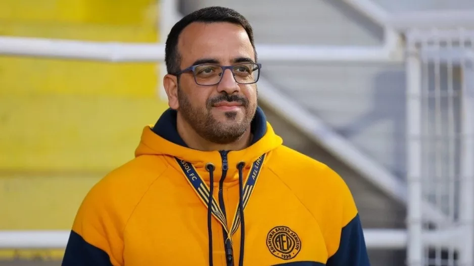 Παρέμβαση... Λεβέντη: "Ο VAR απόψε εργάζεται κανονικά/Μάλλον... άναψαν τα monitors"