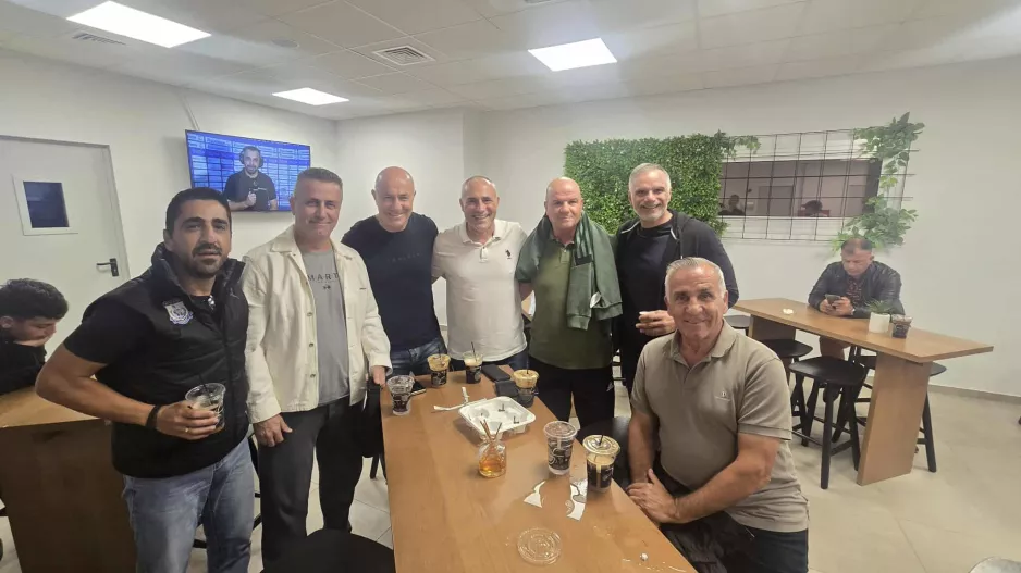 Δυνατή παρέα στο "Αλφαμέγα"