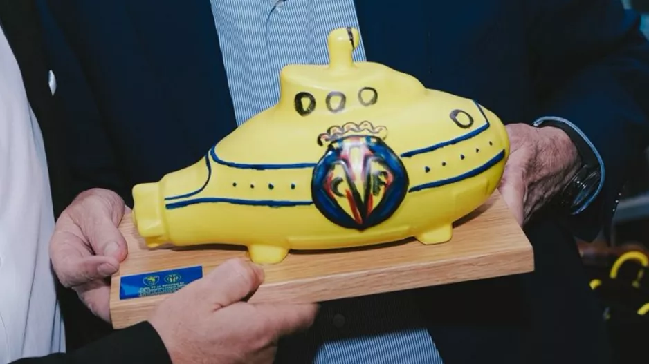 Το κίτρινο υποβρύχιο... στα χέρια του Χάρη!