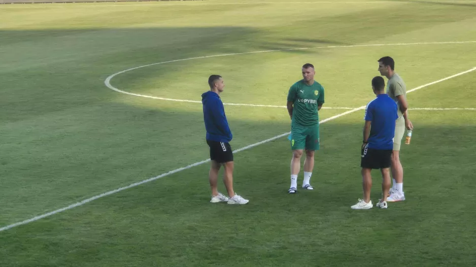 Πηγαδάκι πριν τη σέντρα