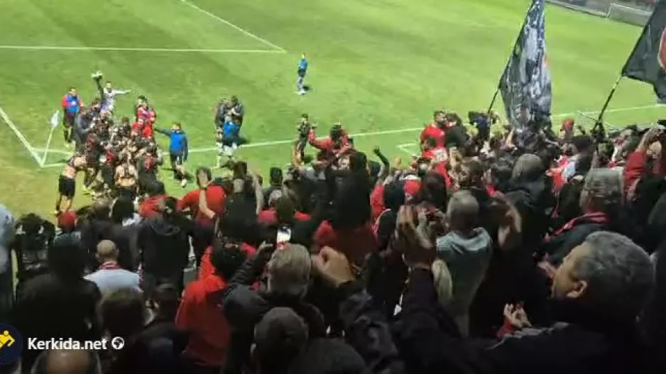 (ΝΕΟ ΒΙΝΤΕΟ) Ντίρλι-ντίρλι και μέσα από την κερκίδα