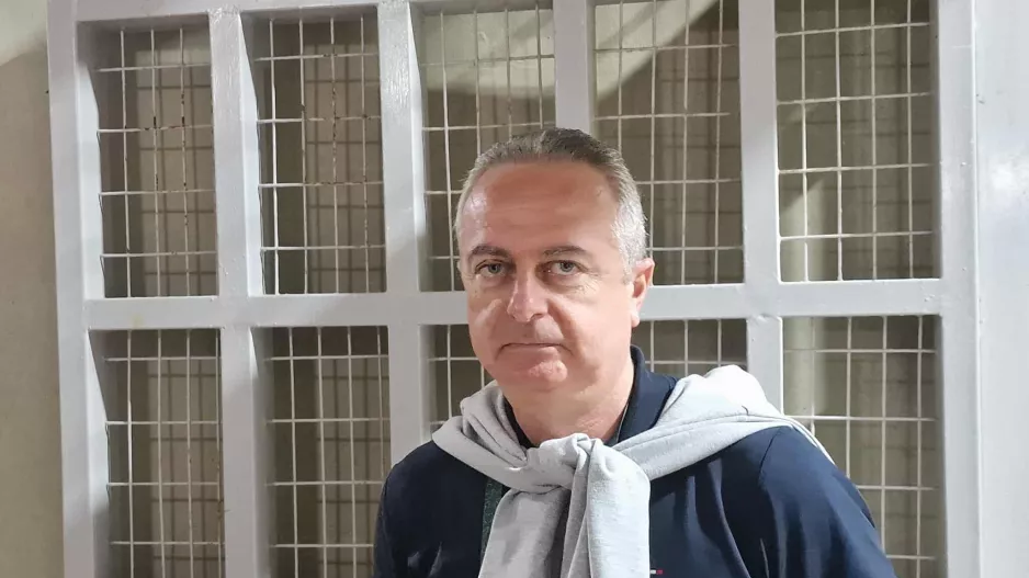 KAI...Eλβετία/Ταραπουλούζης
