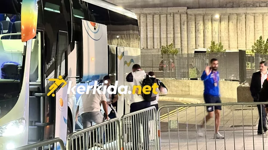 (Φώτος Kerkida) Η άφιξη της Εθνικής 