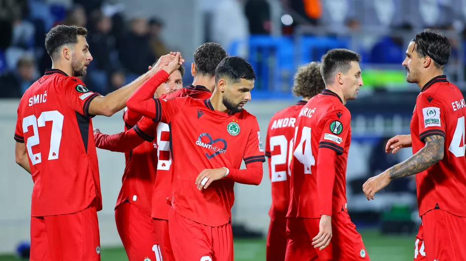 Ποστάρισμα... για ΑΠΟΕΛ με: "Eternal Derby"