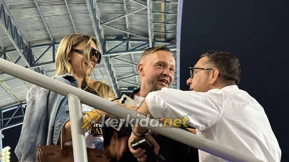 (Φώτος kerkida) Μαζί... Χάρης και οικογένεια Λομάκιν!