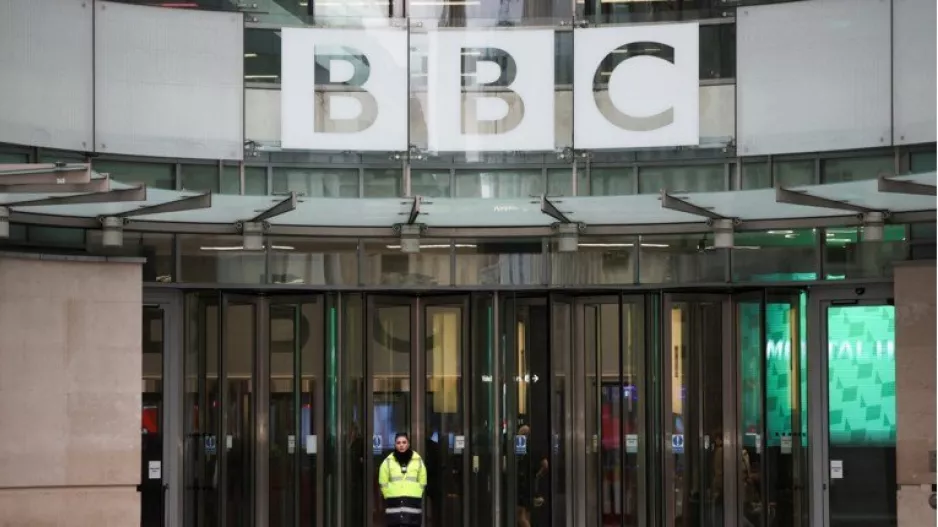 Το BBC ζήτησε επίσημα συγγνώμη από τον Τραμπ για τη μονταζιέρα