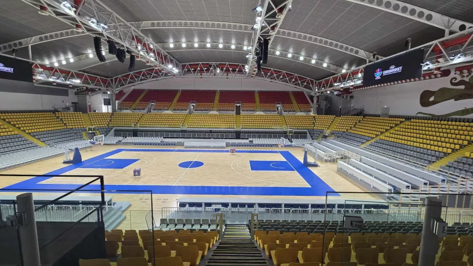 Πρόσκληση στον Ολυμπιακό Πειραιώς για να χρησιμοποιεί ως έδρα το "Σπύρος Κυπριανού"