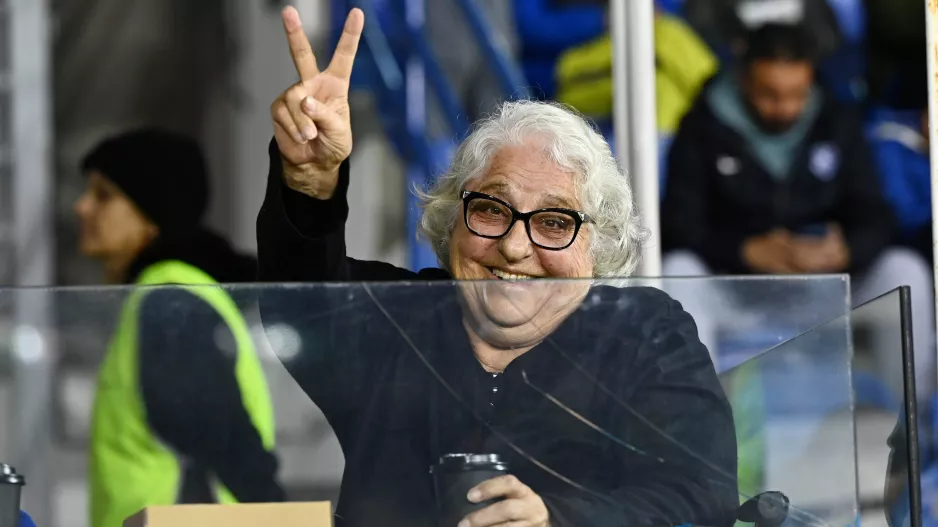 Αλλιώς το περίμενε η γιαγιά Φωτεινή!