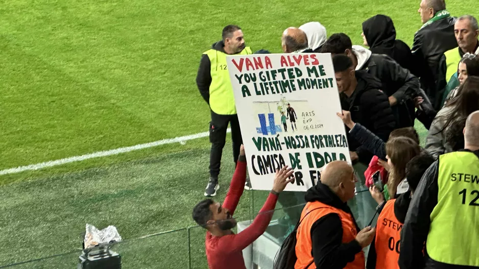 (Φώτος kerkida) Ένα χρόνο μετά την αξέχαστη εμπειρία... πήρε φανέλα Βανά!