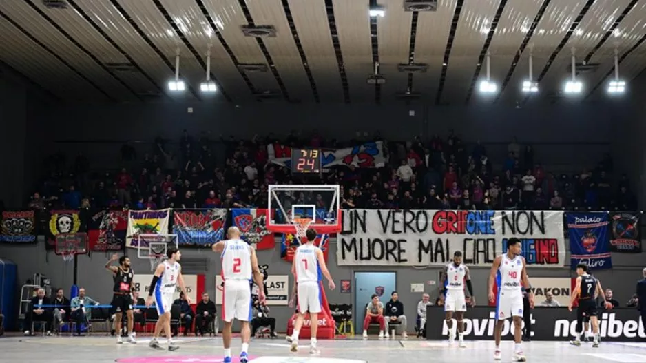 «Καζάνι που βράζει» ο κόσμος, οπαδοί κατά πάντων