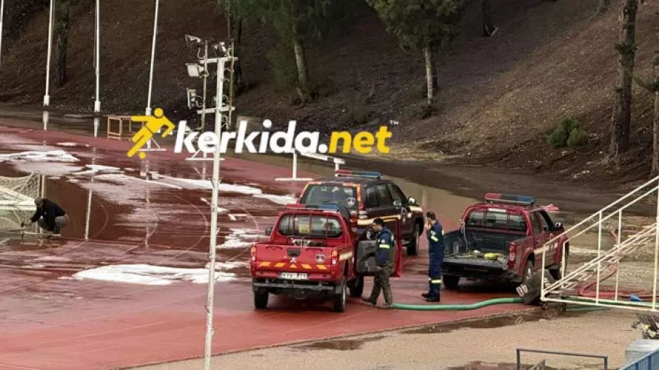 (ΦΩΤΟ Kerkida) Στη...μάχη πυροσβεστικά οχήματα στο Παφιακό
