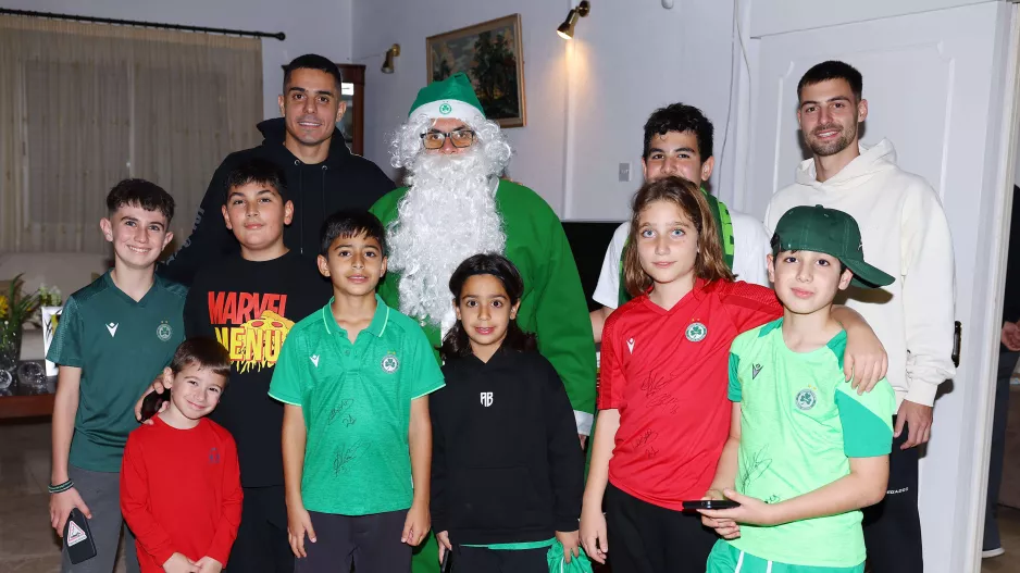 (Φώτος) Green Santa με Μασούρα και Κίτσο